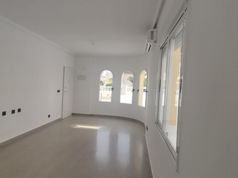 Villa for Sale in Algorfa 3