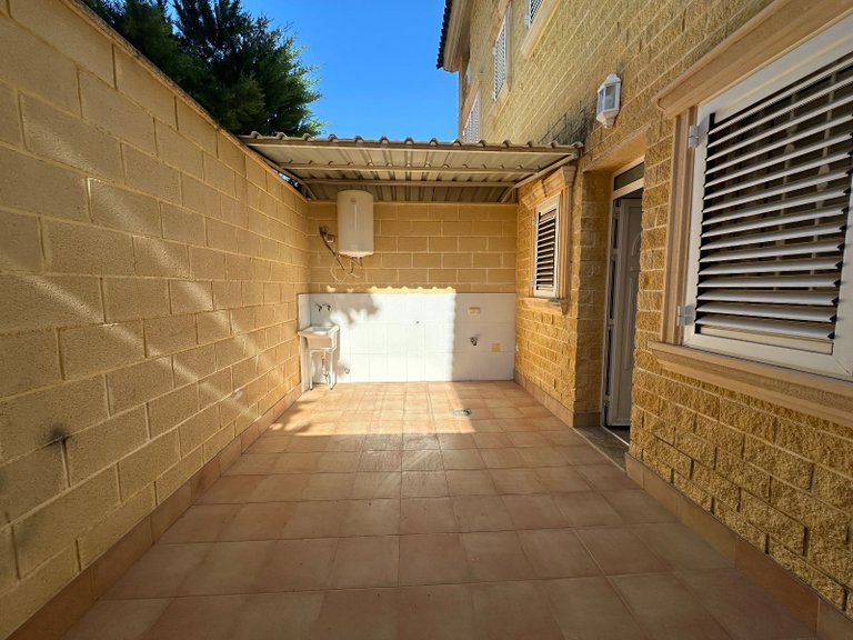 Town House for Sale in Santiago De La Ribera 31