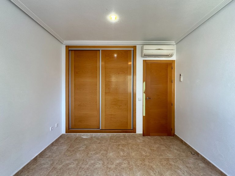 Town House for Sale in Santiago De La Ribera 12