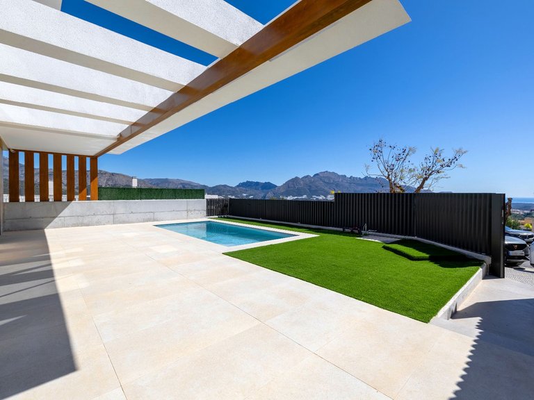 Villa for Sale in Polop 11