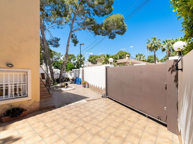 Villa for Sale in Pinar De Campoverde 36
