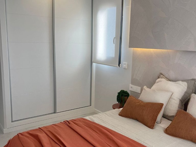 Apartment for Sale in Mil Palmeras 6