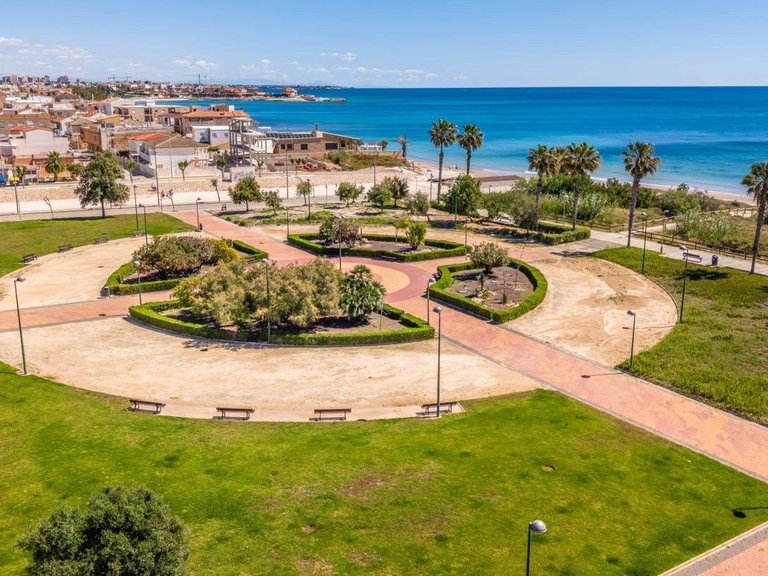 Villa for Sale in Pilar De La Horadada 1