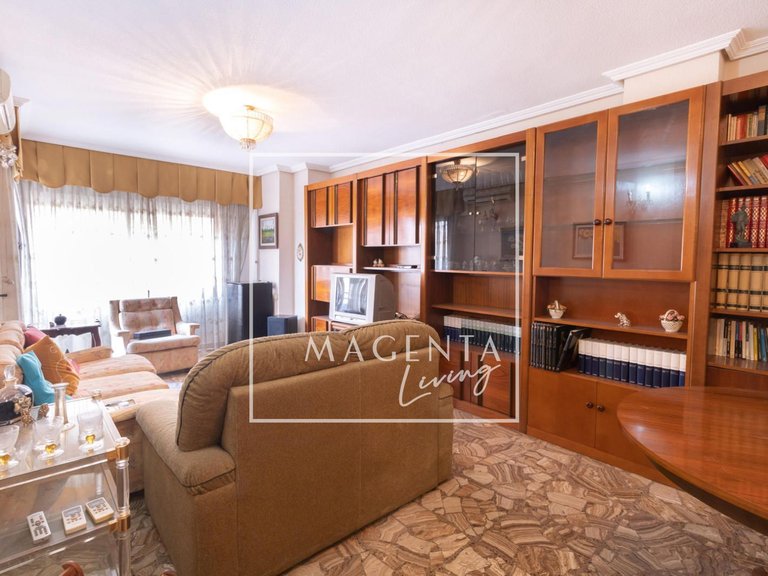 Villa for Sale in Alicante/alacant, Alicante 17