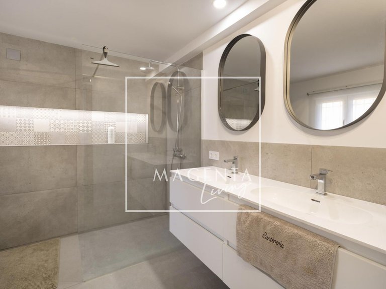 Villa for Sale in Finestrat, Alicante 36