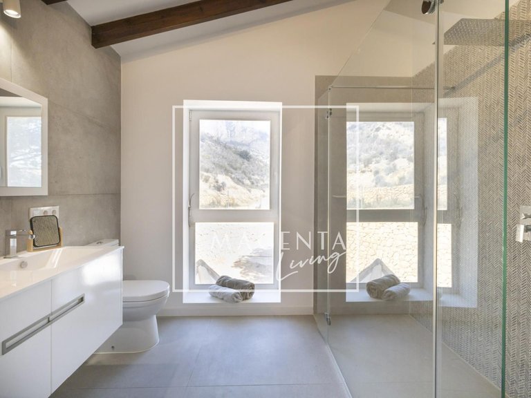 Villa for Sale in Finestrat, Alicante 26