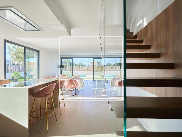 Town House for Sale in El Campello, Alicante 1
