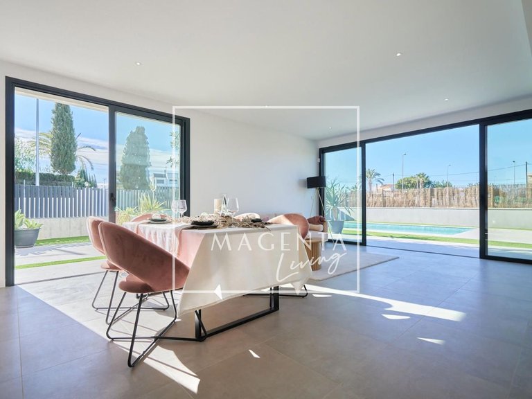 Town House for Sale in El Campello, Alicante 3