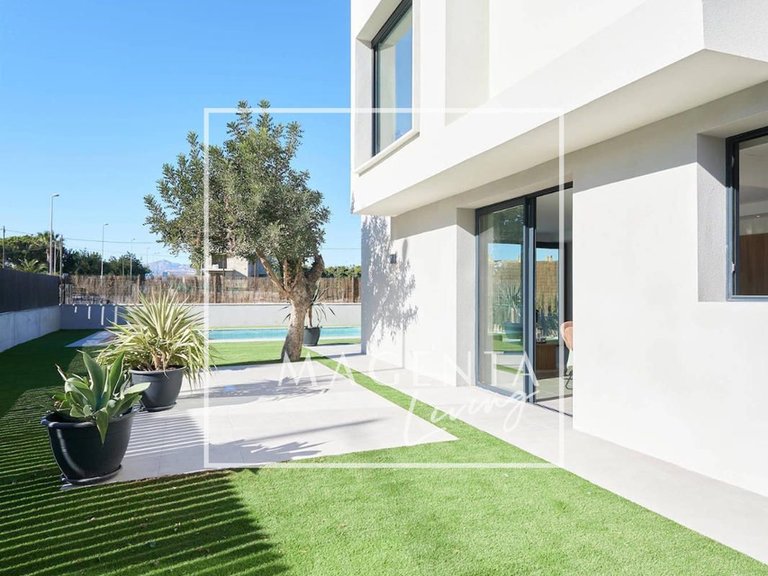 Town House for Sale in El Campello, Alicante 8