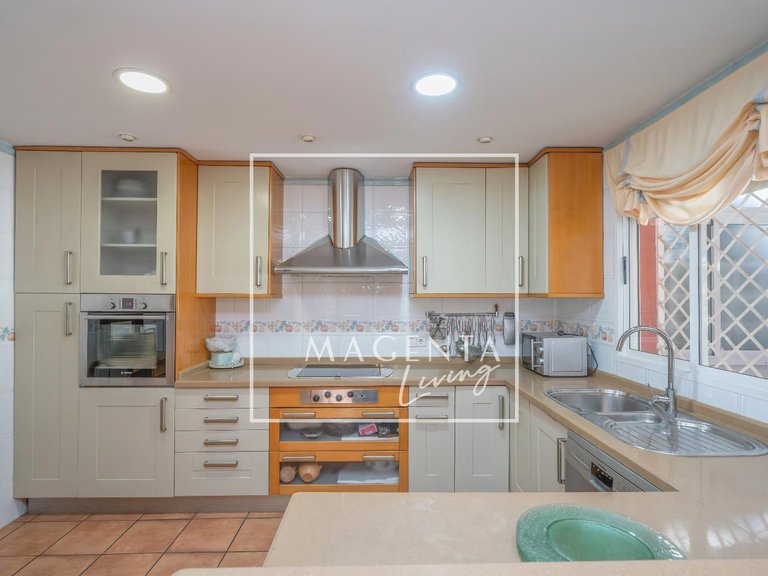 Town House for Sale in Alicante/alacant, Alicante 20