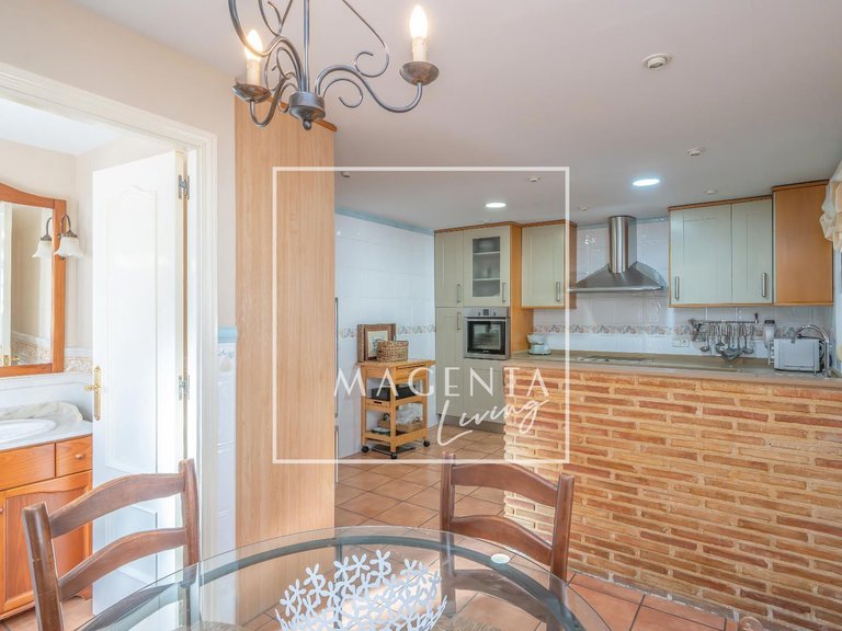 Town House for Sale in Alicante/alacant, Alicante 23