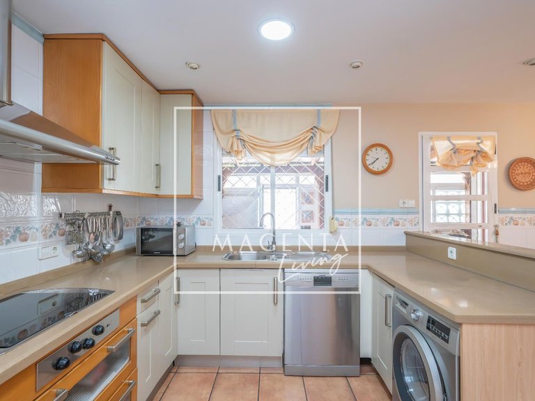 Town House for Sale in Alicante/alacant, Alicante 18