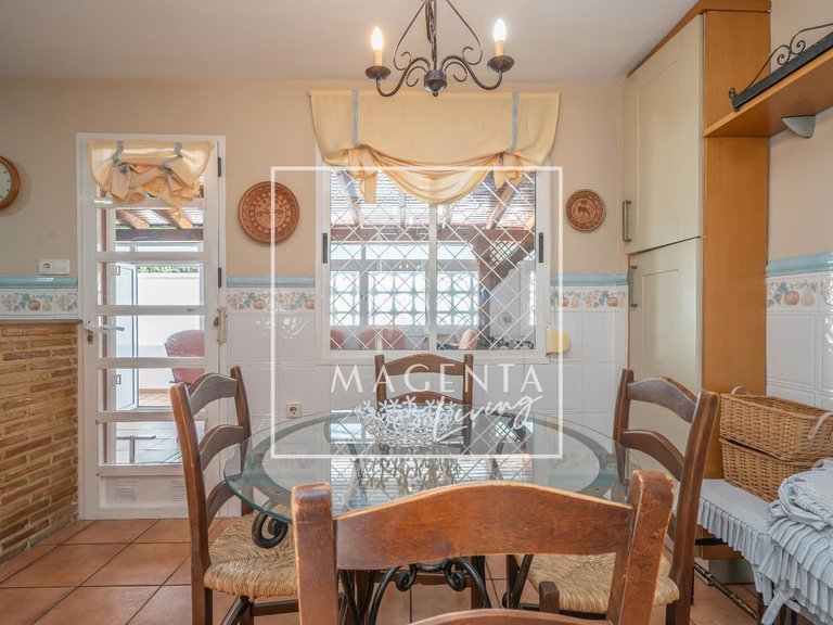 Town House for Sale in Alicante/alacant, Alicante 25