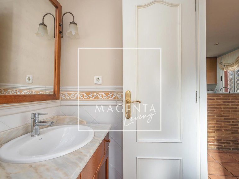 Town House for Sale in Alicante/alacant, Alicante 29