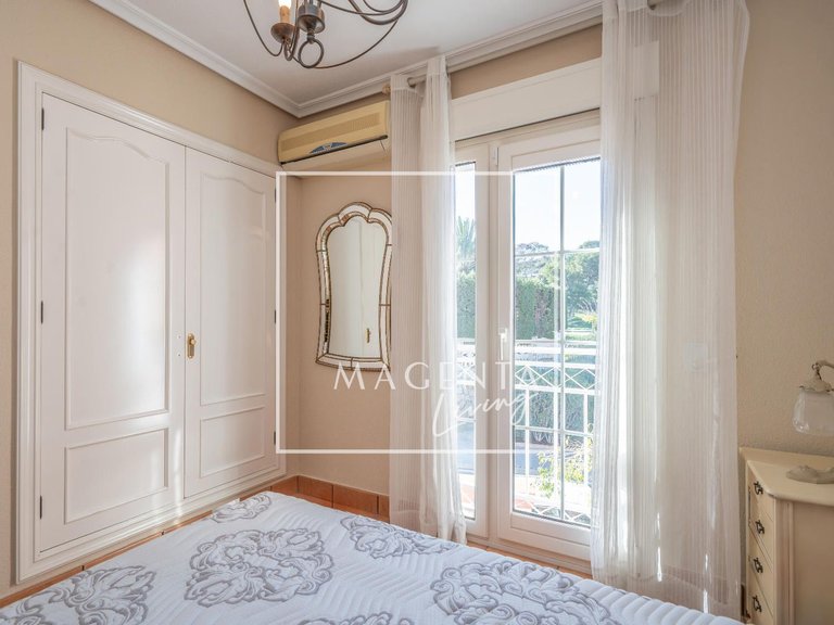 Town House for Sale in Alicante/alacant, Alicante 33