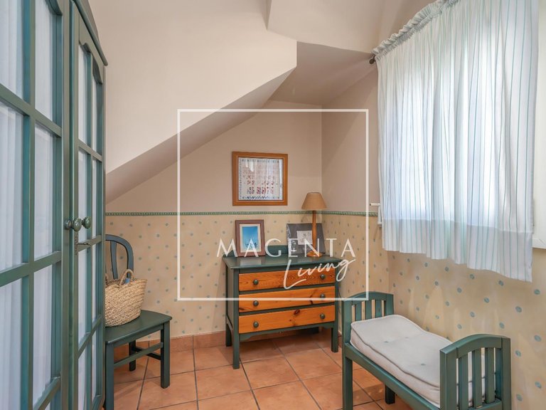 Town House for Sale in Alicante/alacant, Alicante 41