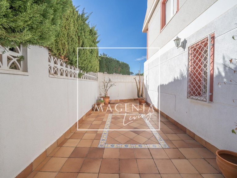 Town House for Sale in Alicante/alacant, Alicante 3