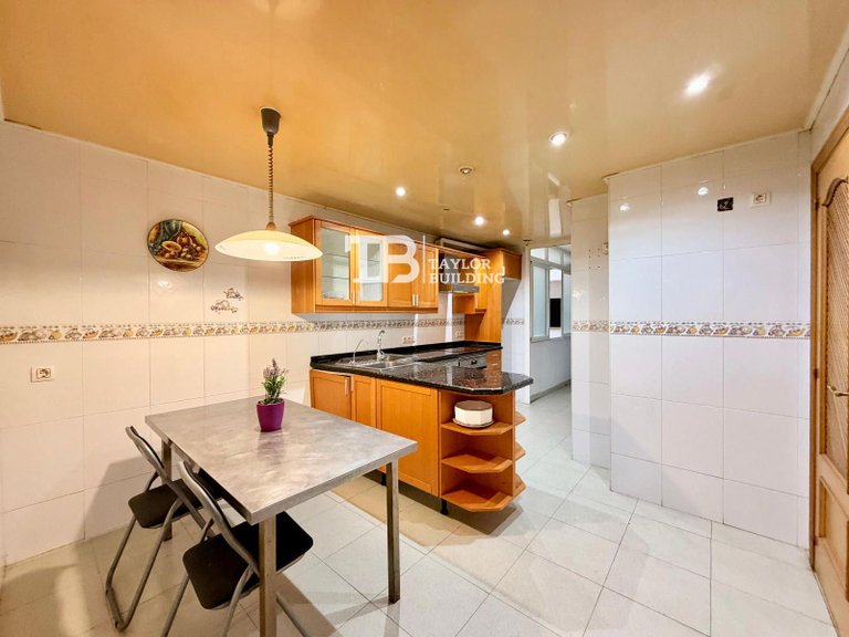 Apartment for Sale in Ramon Muntaner, Palma De Mallorca 10