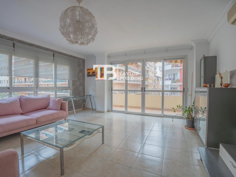 Apartment for Sale in Ramon Muntaner, Palma De Mallorca 1