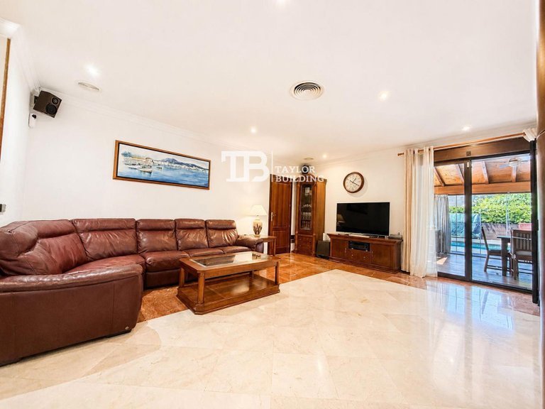 Villa for Sale in del sol, Calvià 24
