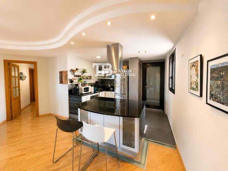 Penthouse for Sale in Maria Aurelia Campany, Palma De Mallorca 8