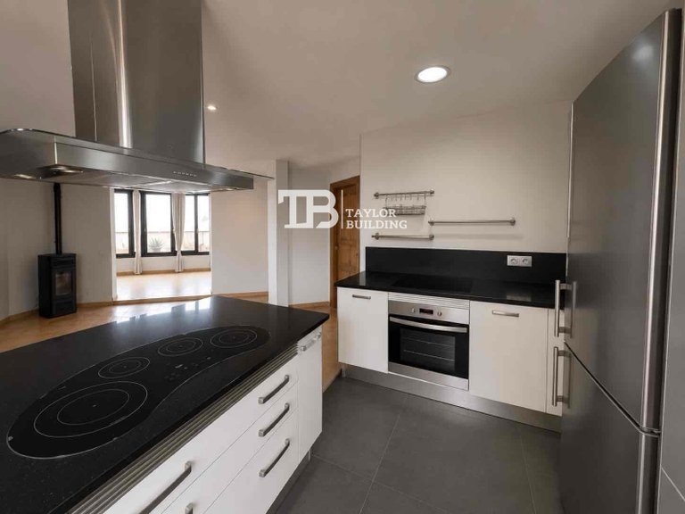 Penthouse for Sale in Maria Aurelia Campany, Palma De Mallorca 10