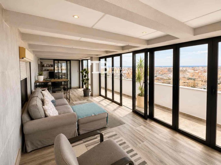 Penthouse for Sale in Maria Aurelia Campany, Palma De Mallorca 1