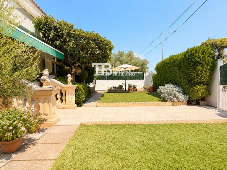 Villa for Sale in De los Geranis, Palmanyola 1