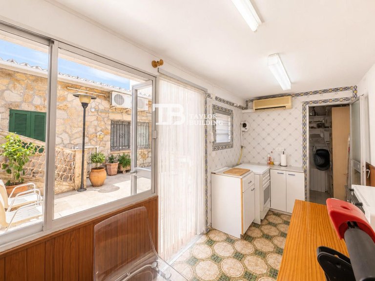 Town House for Sale in Del Hort de los Puputs, Palma De Mallorca 10