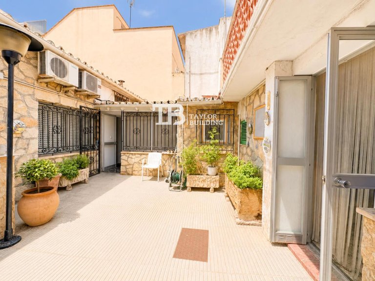 Town House for Sale in Del Hort de los Puputs, Palma De Mallorca 3