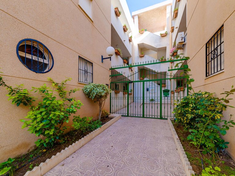 Apartment for Sale in Torrevieja, Alicante 8