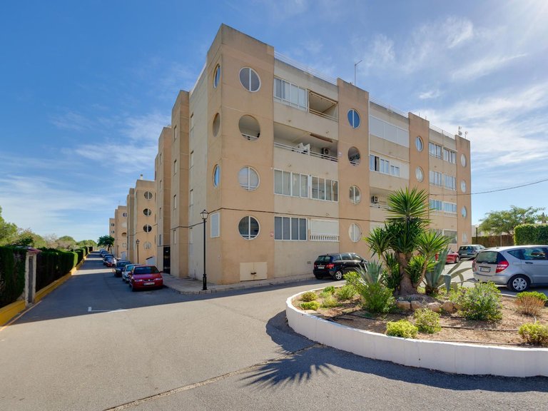 Apartment for Sale in Torrevieja, Alicante 40