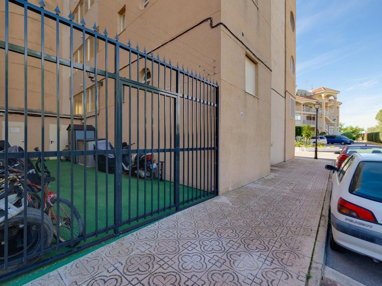 Apartment for Sale in Torrevieja, Alicante 42