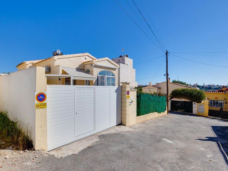 Villa for Sale in San Fulgencio, Alicante 2
