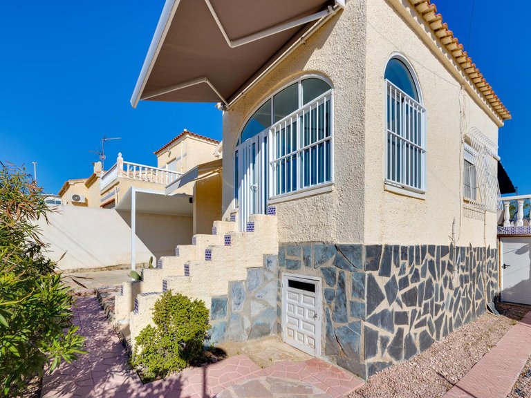 Villa for Sale in San Fulgencio, Alicante 39