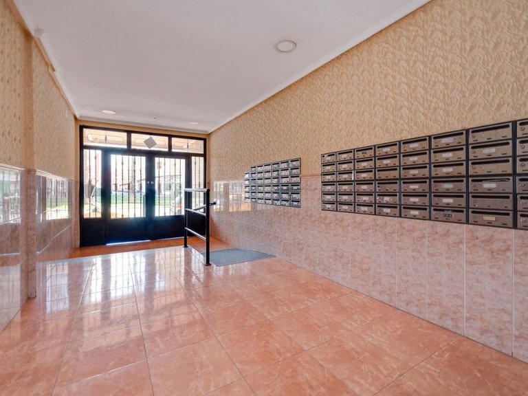 Apartment for Sale in Torrevieja, Alicante 31