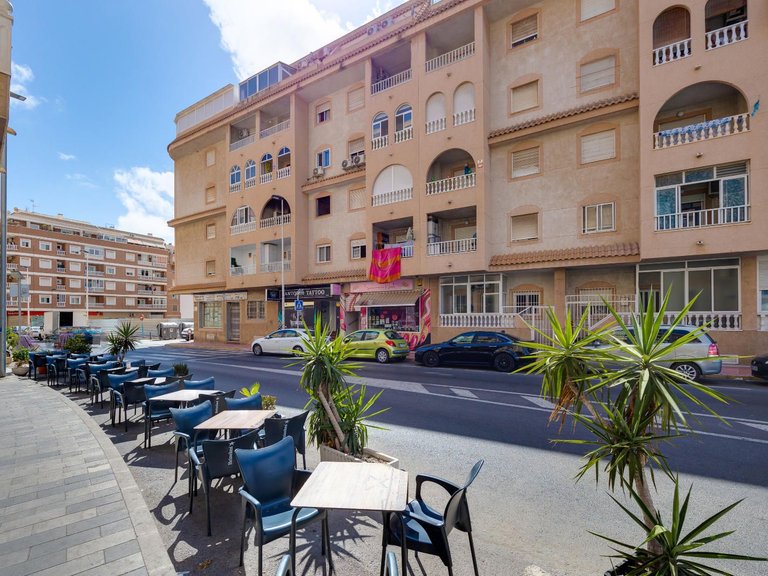 Apartment for Sale in Torrevieja, Alicante 36
