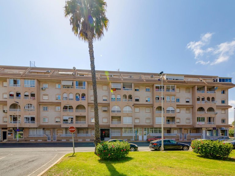 Apartment for Sale in Torrevieja, Alicante 46
