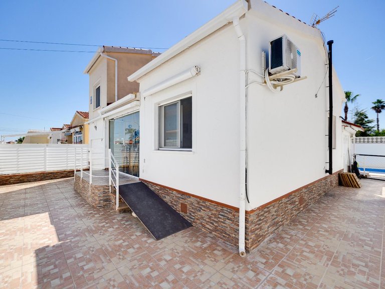 Villa for Sale in San Fulgencio, Alicante 5