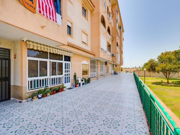 Apartment for Sale in Torrevieja, Alicante 22