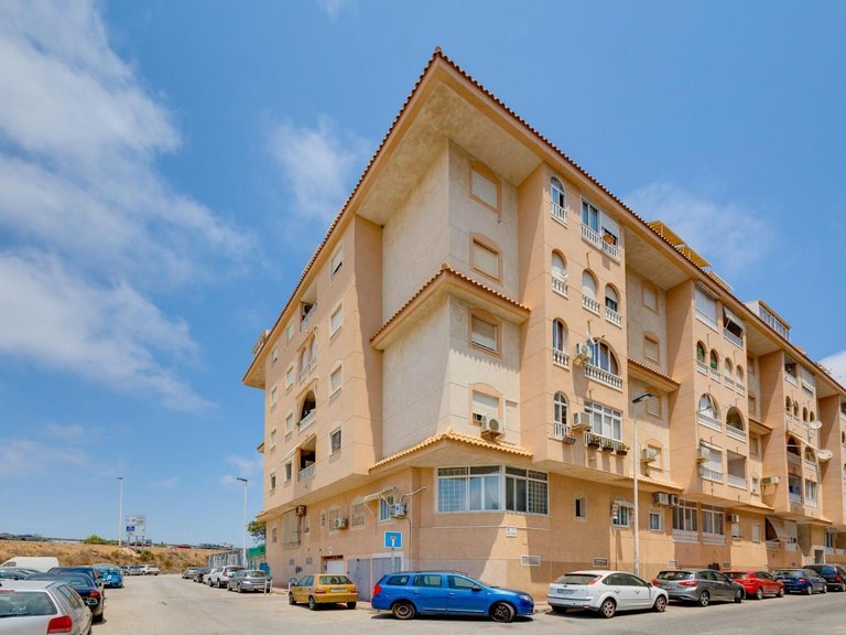 Apartment for Sale in Torrevieja, Alicante 30