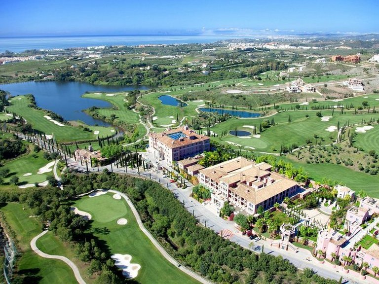 Villa for Sale in Benahavís, Malaga 2
