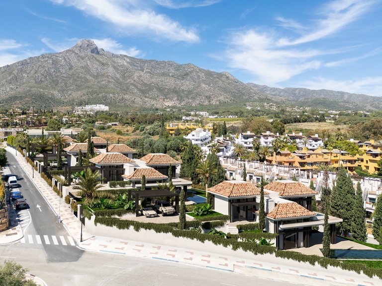 Villa for Sale in Marbella, Malaga 1