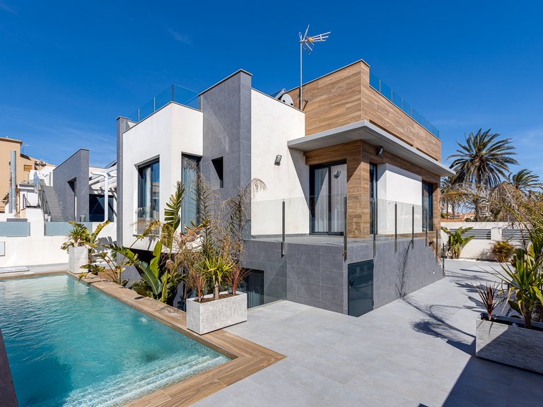 Villa for Sale in La Mata, Torrevieja, Alicante 1