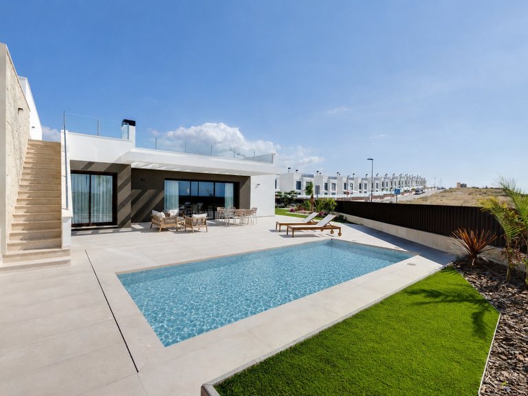 Town House for Sale in Muchamiel, Alicante 1