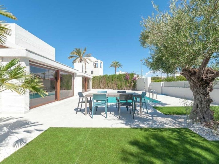 Villa for Sale in Peraleja Golf, Murcia 1