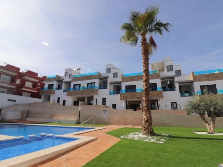 Villa for Sale in Bigastro, Alicante 12