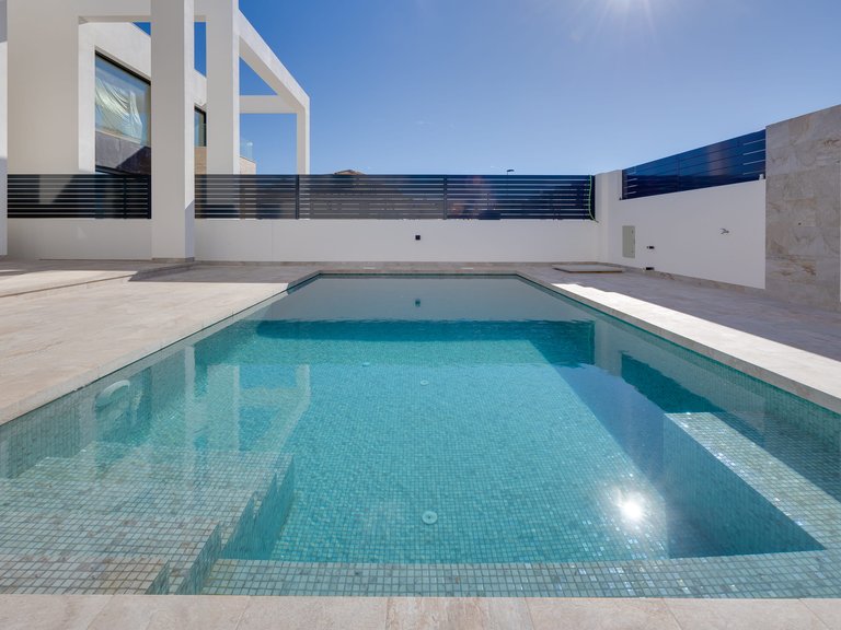 Villa for Sale in Torrevieja, Alicante 18