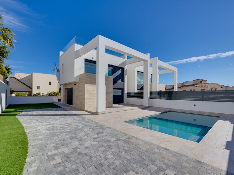 Villa for Sale in Torrevieja, Alicante 20