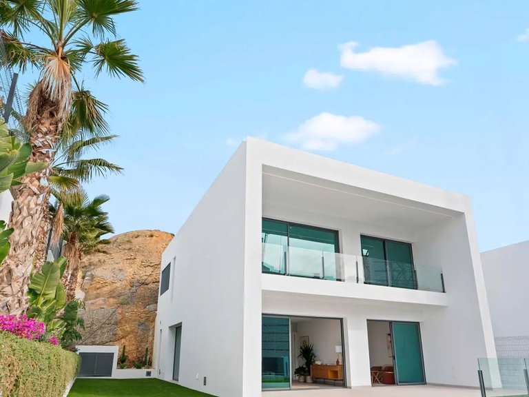 Villa for Sale in Benidorm, Alicante 1